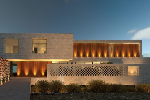 WHERE ROYALTY MEETS CONTEMPORARY DESIGN